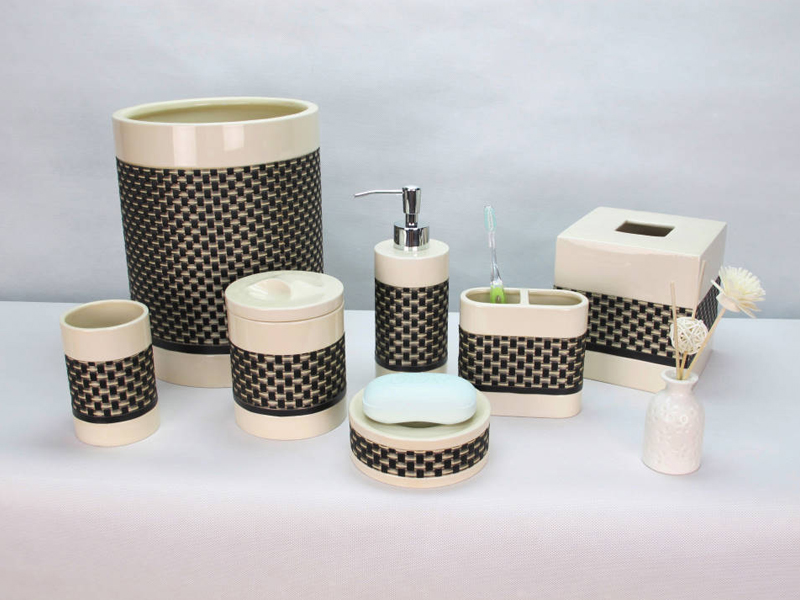 CEBR-170001   Ceramic With Fabric Veneers Bathroom Set